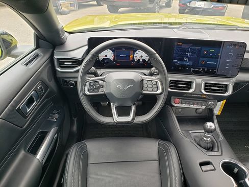 Used 2025 Ford Mustang GT Premium RWD image 13