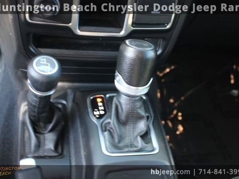 Used 2023 Jeep Wrangler Sport image 15