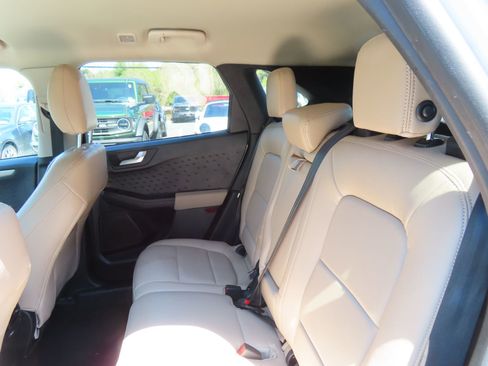 Used 2020 Ford Escape SE Sport image 31