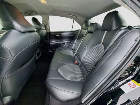 Used 2019 Toyota Camry SE image 22