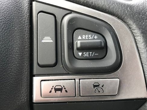 Used 2017 Subaru Forester 2.5i Limited image 17