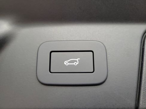 New 2026 Land Rover Range Rover Velar Dynamic SE AWD/4WD image 30