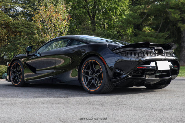 Used 2025 McLaren 750S RWD image 5