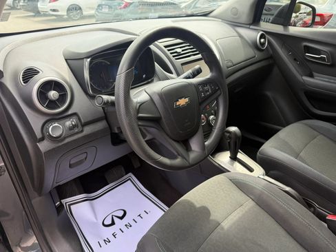 Used 2016 Chevrolet Trax LS FWD image 14