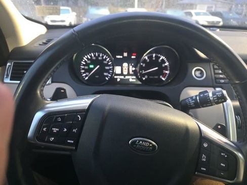 Used 2016 Land Rover Discovery Sport HSE image 15