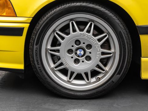 Used 1995 BMW M3 Coupe RWD image 28