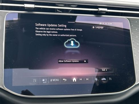 Used 2024 Mercedes-Benz E 350 4MATIC Sedan image 37