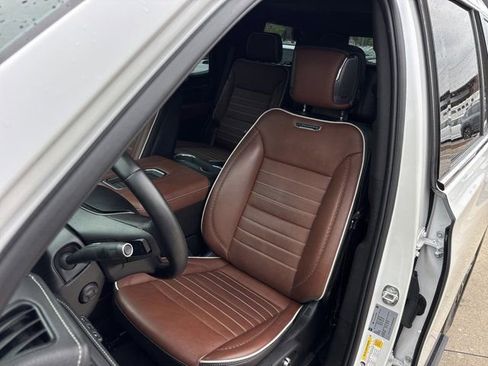 Used 2023 GMC Yukon Denali Ultimate w/ LPO, Floor Liner Package AWD/4WD image 27