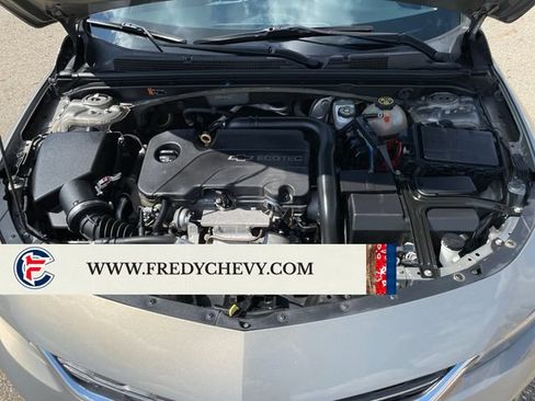 Used 2017 Chevrolet Malibu LT w/ Leather Package FWD image 24