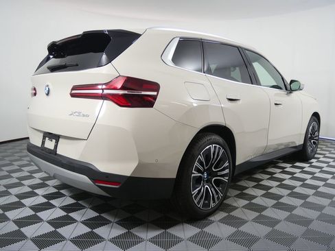 Used 2025 BMW X3 xDrive30i image 3