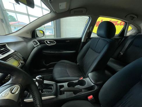 Used 2018 Nissan Sentra SV FWD image 12