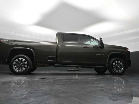 Used 2022 Chevrolet Silverado 2500 Custom w/ Custom Value Package image 34