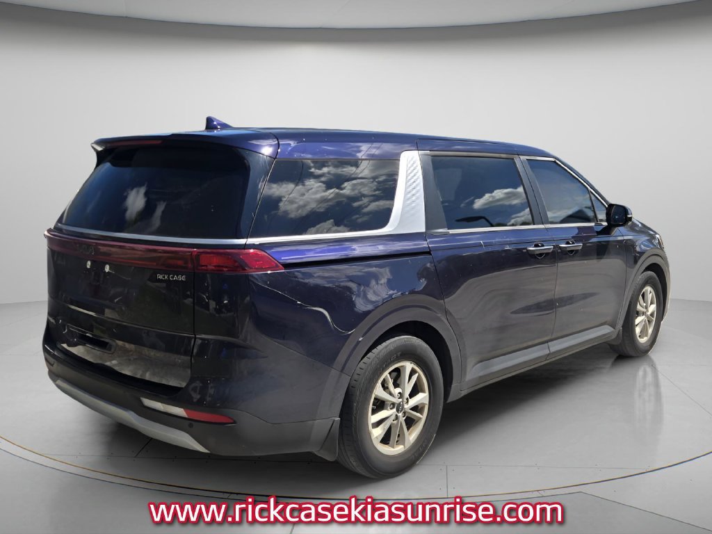 Used 2024 Kia Carnival LX FWD image 5