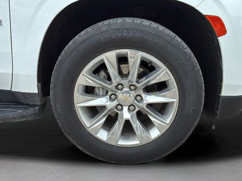 Used 2023 Chevrolet Tahoe Premier AWD/4WD image 32