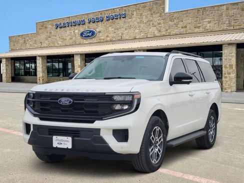 New 2026 Ford Expedition Active image 2
