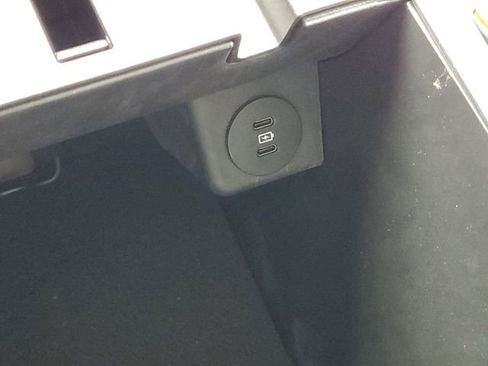 Used 2025 Ford Explorer Active w/ Active Comfort Package image 28