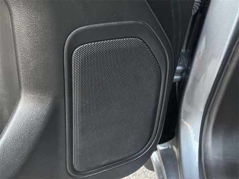 Used 2021 Chevrolet Silverado 1500 LT image 22