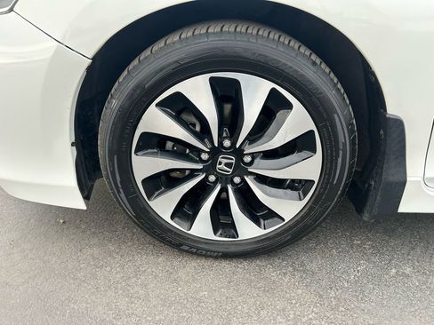 Used 2017 Honda Accord Touring image 20