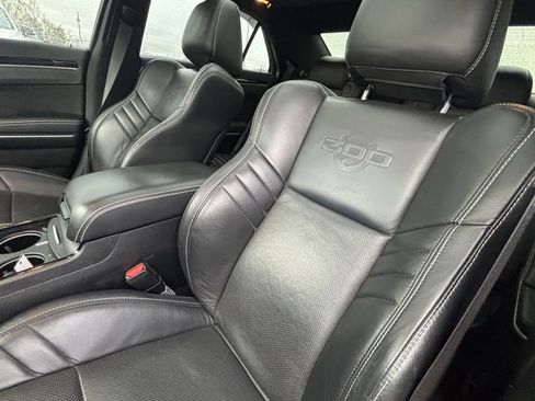 Used 2023 Chrysler 300 C image 22