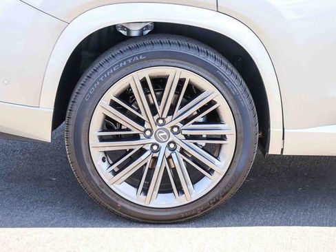 New 2026 Lexus TX 550h AWD Plug-In Hybrid image 9