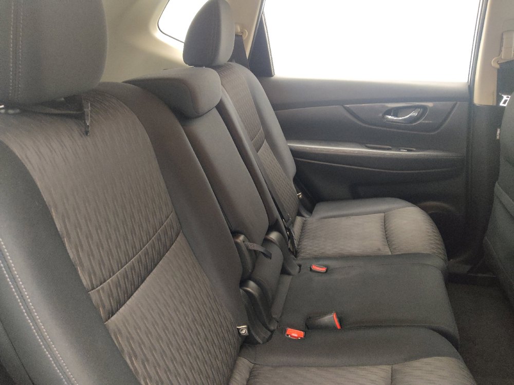 Used 2017 Nissan Rogue S AWD/4WD image 19