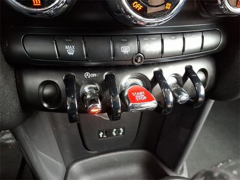 Used 2016 MINI Cooper 2-Door Hardtop image 21