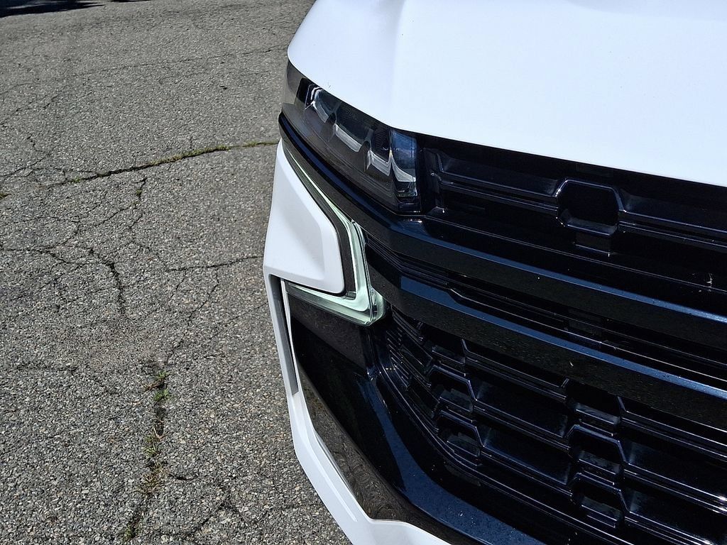 Used 2023 Chevrolet Tahoe Z71 w/ Luxury Package AWD/4WD image 14