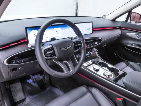 Certified 2026 Genesis GV70 2.5T AWD/4WD image 2