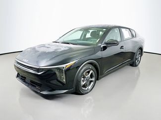 Used 2025 Kia K4 LXS video 3