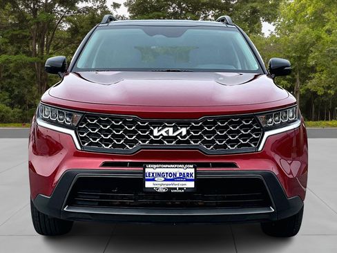 Used 2022 Kia Sorento S w/ Panoramic Sunroof Package image 2