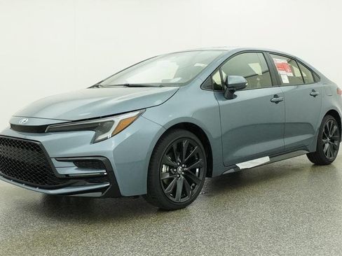 Used 2026 Toyota Corolla SE FWD image 6