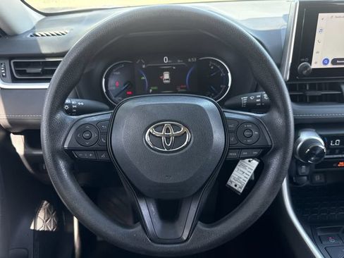 Used 2023 Toyota RAV4 LE AWD/4WD image 14