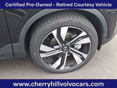 Certified 2025 Volvo XC40 B5 Ultra w/ Protection Package Premier image 8