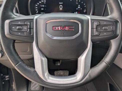 Used 2023 GMC Yukon XL SLT AWD/4WD image 8