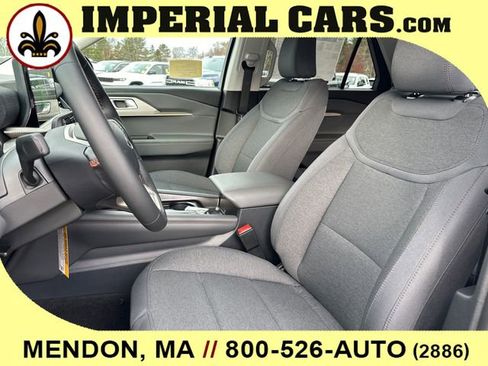 New 2026 Ford Explorer Active image 33