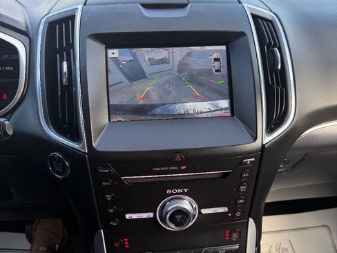 Used 2018 Ford Edge Titanium image 32