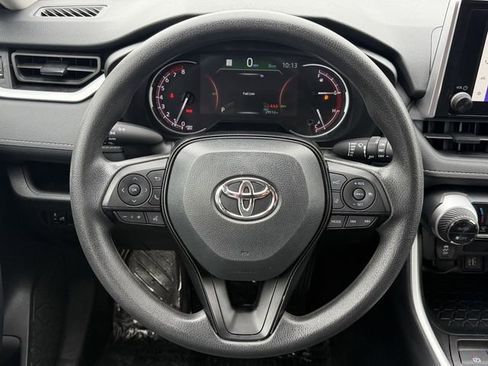 Used 2025 Toyota RAV4 XLE FWD image 13