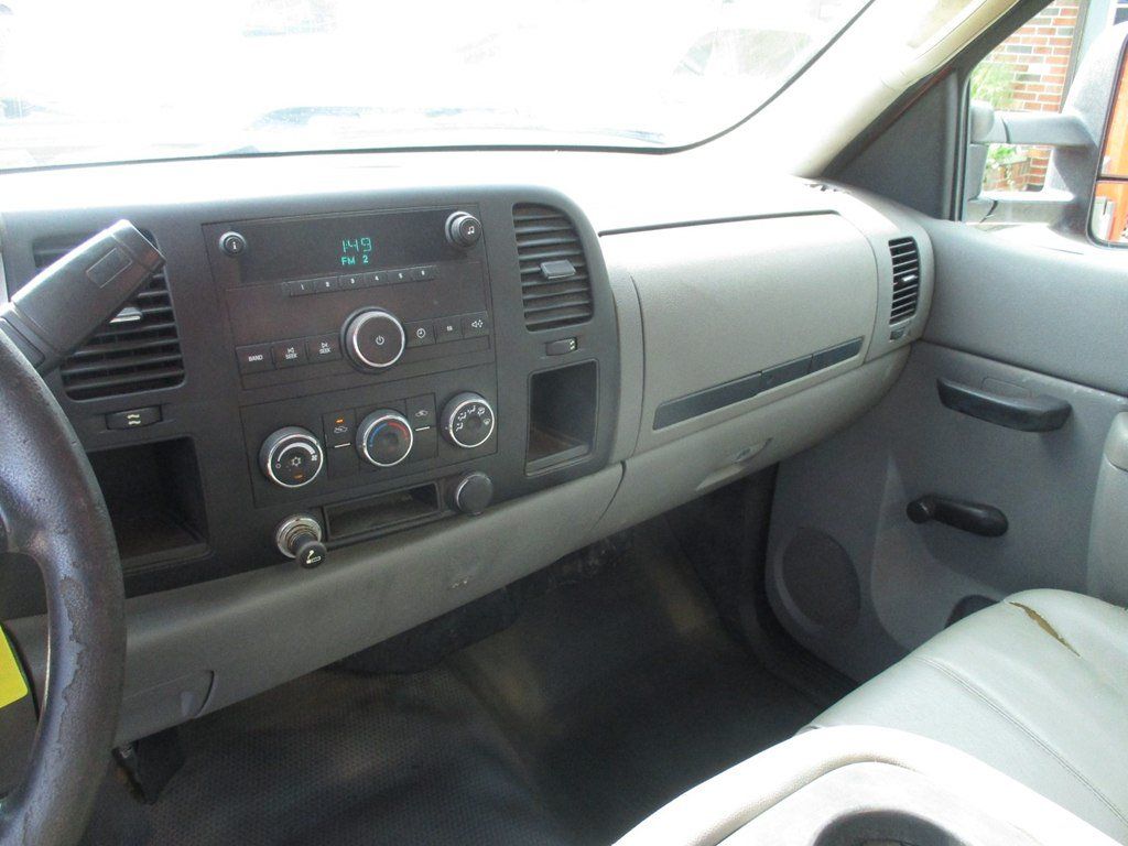 Used 2012 GMC Sierra 3500 W/T RWD image 12