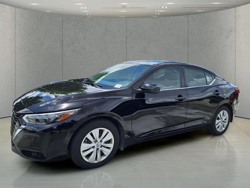 Used 2025 Nissan Sentra S FWD image 9