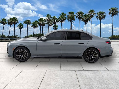 Used 2025 BMW 740i 740i image 4