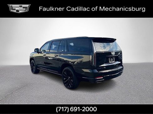 Certified 2026 Cadillac Escalade ESV Platinum Sport w/ LPO, ONYX Package AWD/4WD image 8
