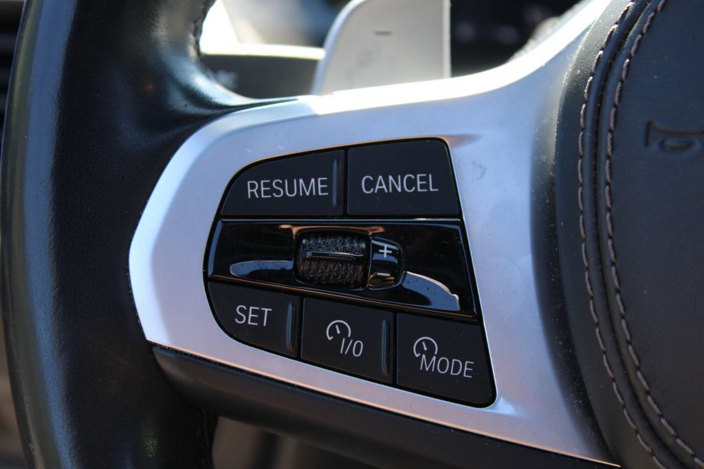 Used 2025 BMW X6 xDrive40i AWD/4WD image 14