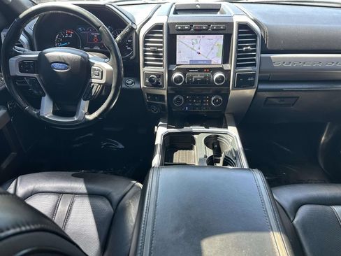 Used 2020 Ford F250 Platinum w/ FX4 Off-Road Package AWD/4WD image 9