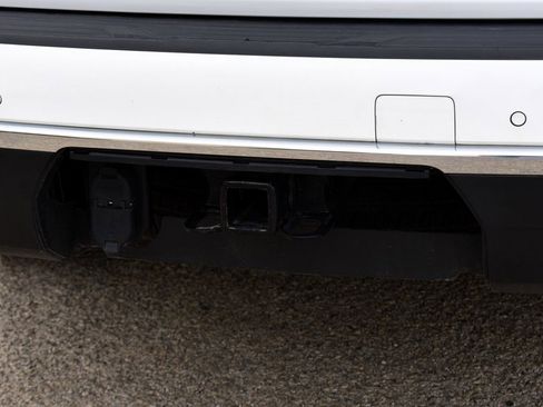 Used 2023 Chevrolet Suburban Premier image 12