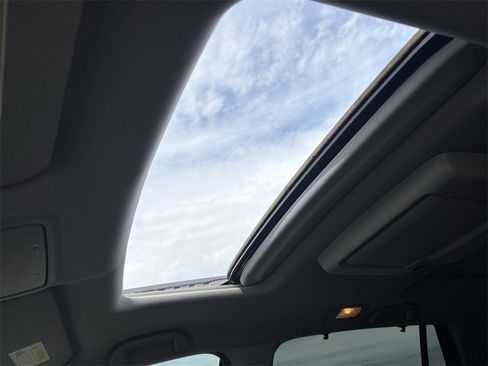 Used 2020 Honda Pilot Elite image 23