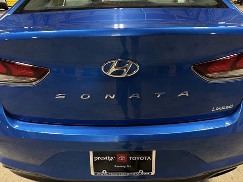 Used 2018 Hyundai Sonata Limited w/ Cargo Package FWD image 26