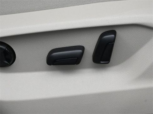 New 2026 Volkswagen Atlas SE image 20