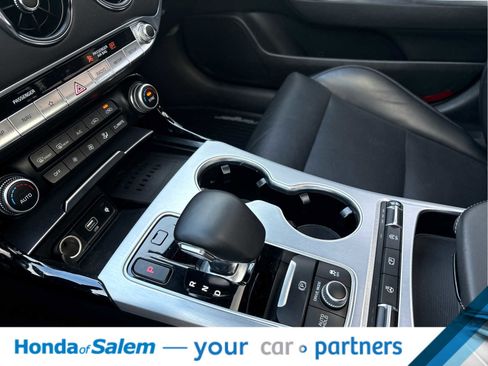 Used 2022 Kia Stinger GT2 image 19