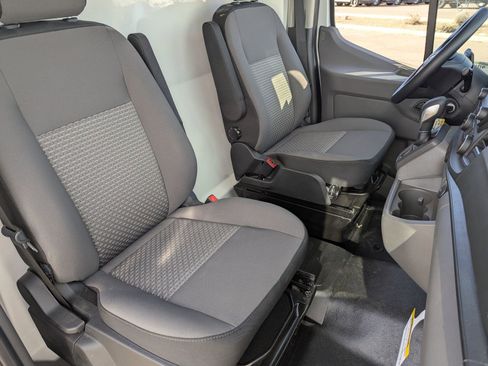 New 2025 Ford Transit 250 148 Medium Roof image 40