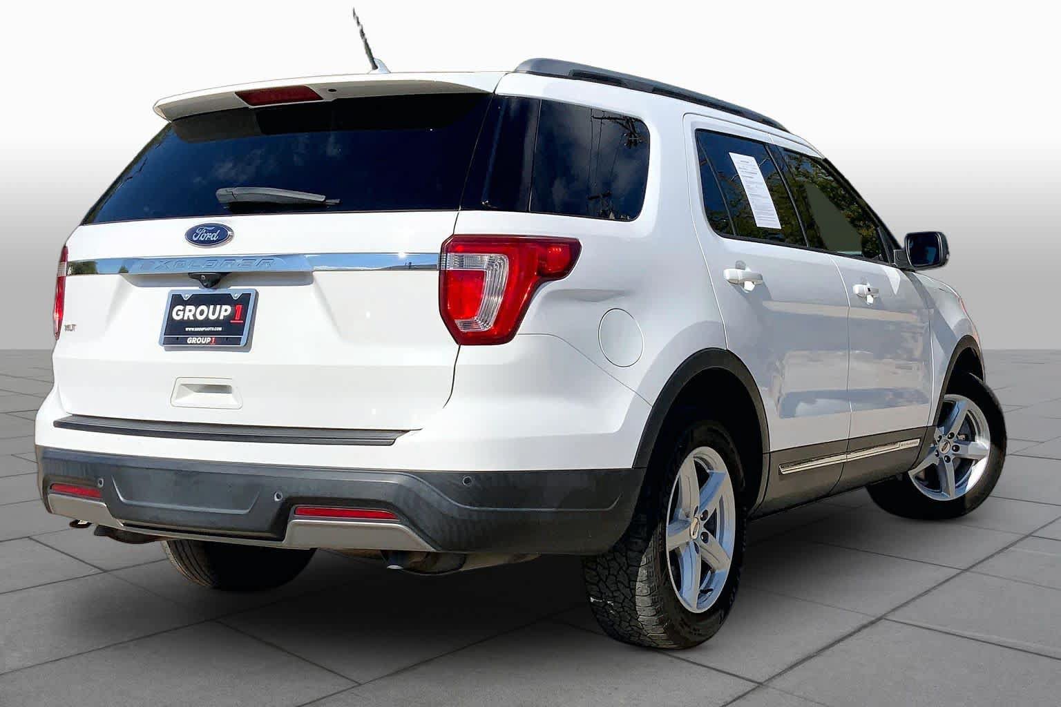 Used 2019 Ford Explorer XLT w/ Equipment Group 201A FWD image 13